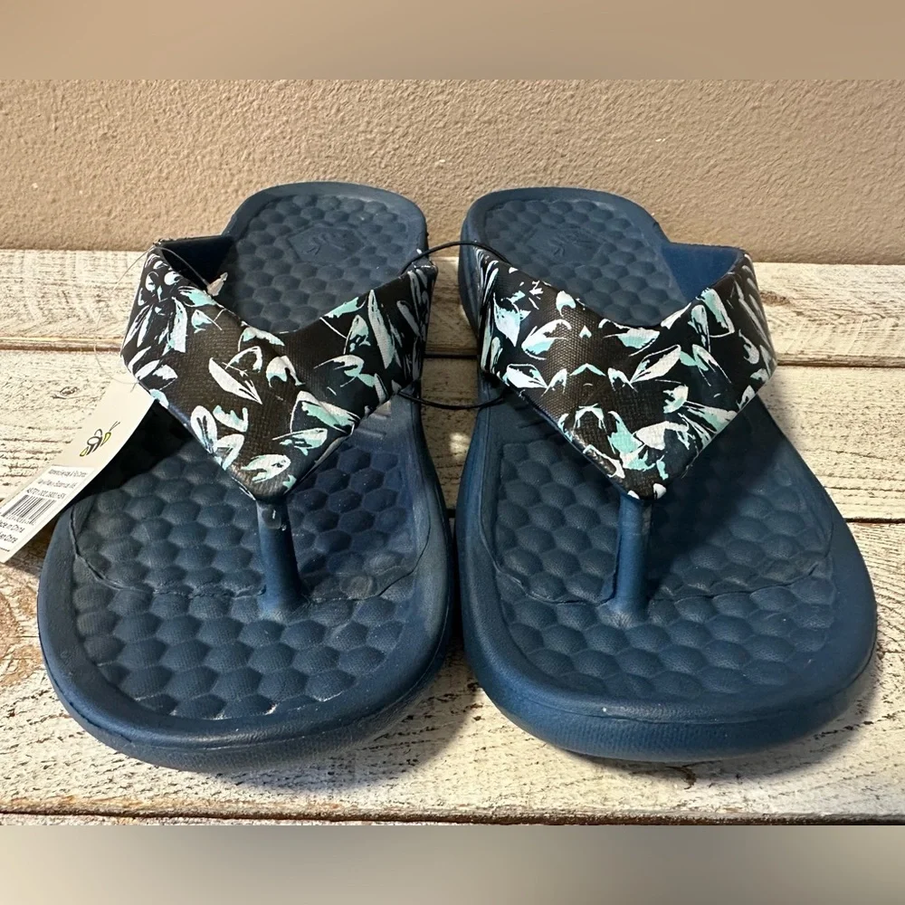 Joybees 🐝 Floral Flip Flop - NWT
